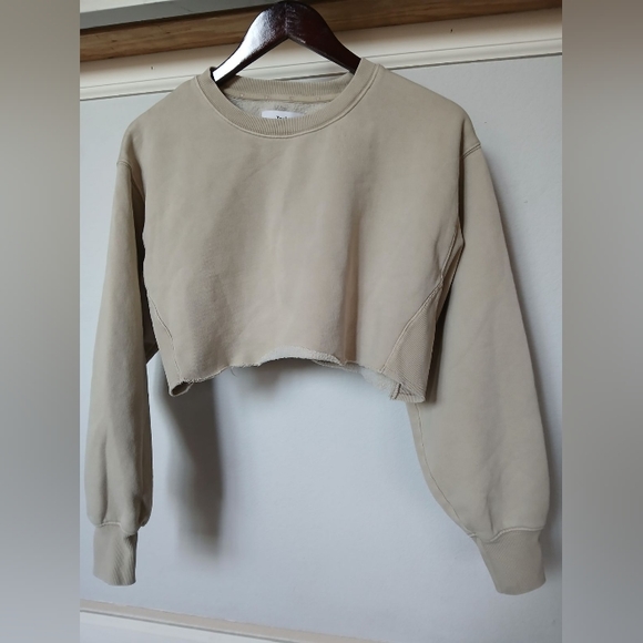 TNA Tops - TNA Aritzia “Tour” Women's Cropped Long Sleeve Crew Neck Size 1 (S)